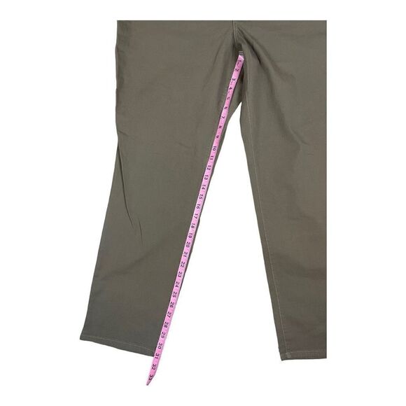 Style & Co Taupe High Rise Tummy Control Slim Jeans Size 22W NEW Stretch - Picture 4 of 7